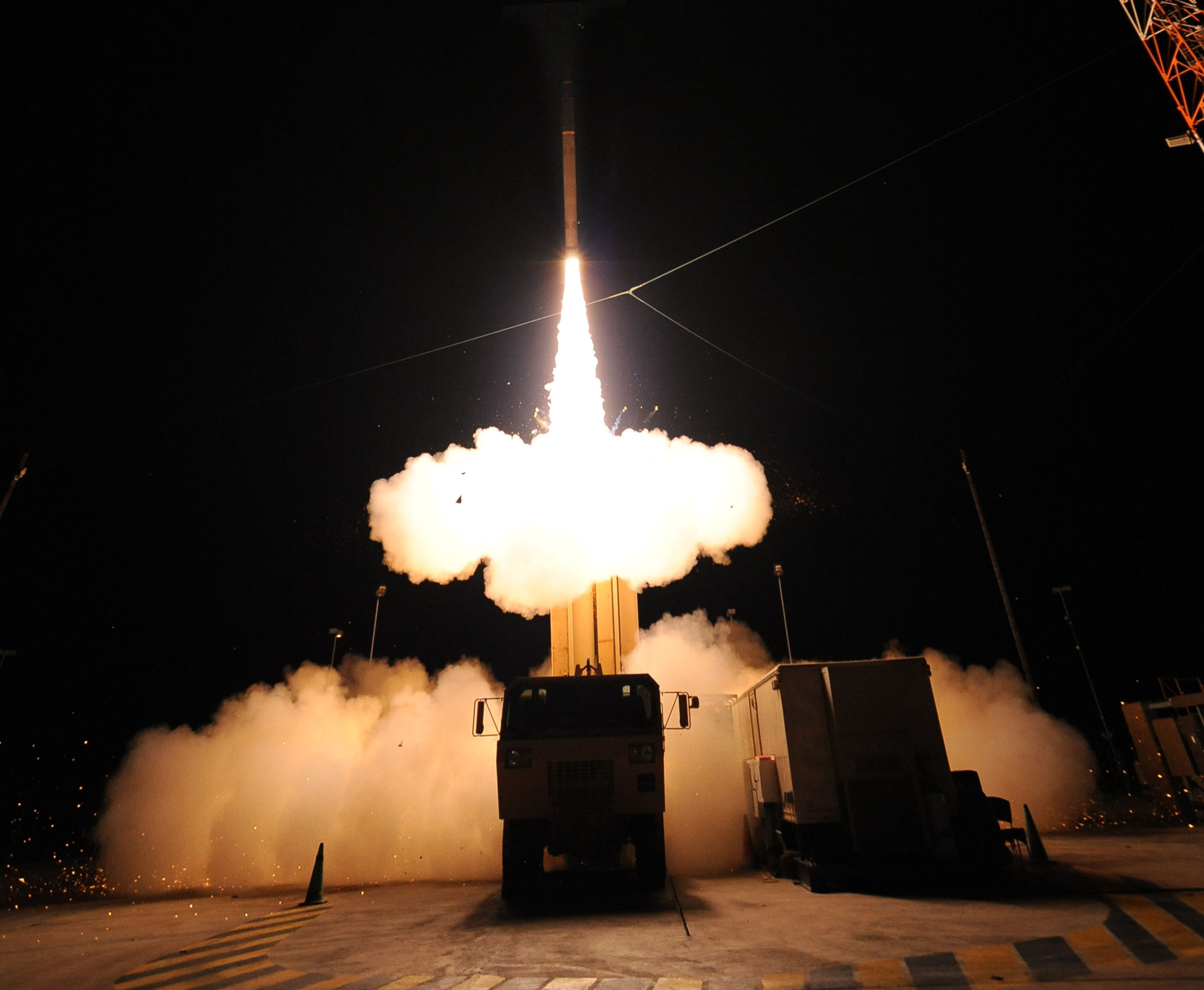 On June 29th Lockeed Martin conducted a successful flight test of the Terminal High Altitude Area Defense (THAAD) Weapon System at the Pacific Missile Range Facility on Kauai, Hawaii.  (PRNewsFoto/Lockheed Martin)