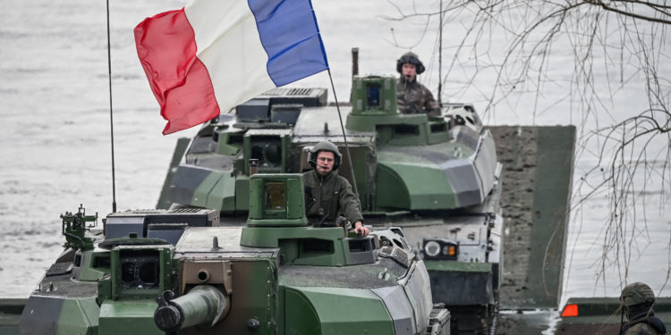 French troops to Ukraine: Is a Ukrainian defeat on the horizon?