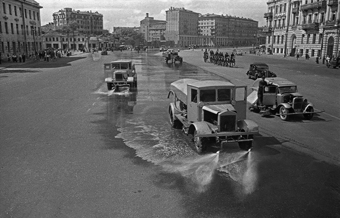 German PoWs being led away