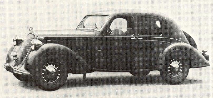 Steyr 220 Sedan